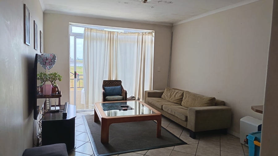 2 Bedroom Property for Sale in Whispering Pines Western Cape